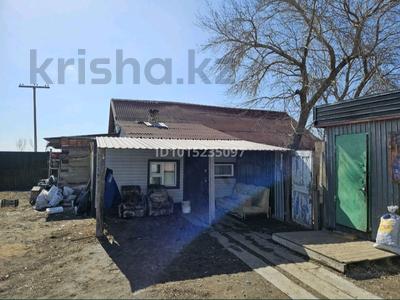 Отдельный дом · 3 комнаты · 100 м² · 20 сот., С. Кеменгер, станция Красноармейка, ул. Сарсекеева 18 за 5.5 млн ₸ в Павлодаре
