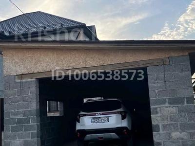 Отдельный дом · 6 комнат · 200 м² · 4.5 сот., Абылайхана 53 А — Жангирхана 25 за 52 млн 〒 в Уральске
