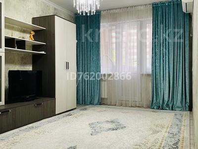 Пәтерлер в Шымкенте: 1-бөлмелі пәтер · 31.5 м² · 4/5 қабат, Кабанбай батыр 13 — Кабанбай батыр, бағасы: 13.8 млн 〒 1-бөлмелі пәтер · 31.5 м² · 4/5 қабат, Кабанбай батыр 13 — Кабанбай батыр, бағасы: 13.8 млн 〒 в Шымкенте