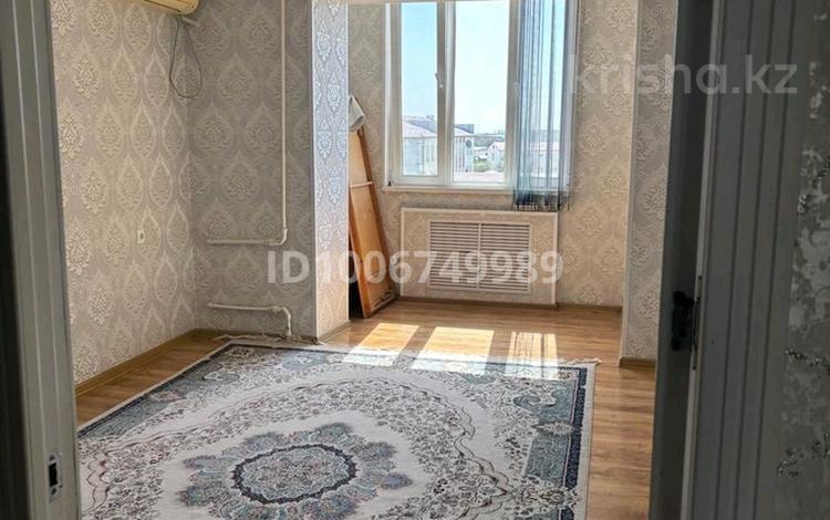 3-комнатная квартира · 67 м² · 4/5 этаж, 22-й мкр 6 за 15 млн ₸ в Актау — фото 2