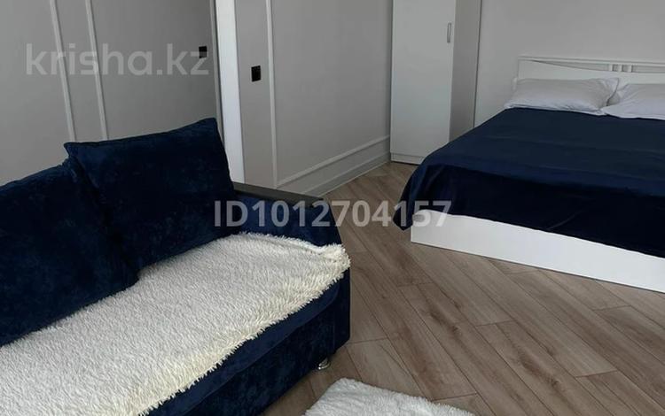1-бөлмелі пәтер · 40 м² · 8/9 қабат, Жаңа қала ш/а., Нуркена абдирова 32 — Мой тбилиси, бағасы: 15 000 ₸ в Караганде, Казыбек би р-н — фото 2