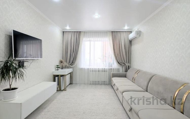 2-комнатная квартира · 71.3 м² · 8/9 этаж, Абу Бакира Кердери за 32 млн ₸ в Уральске — фото 3