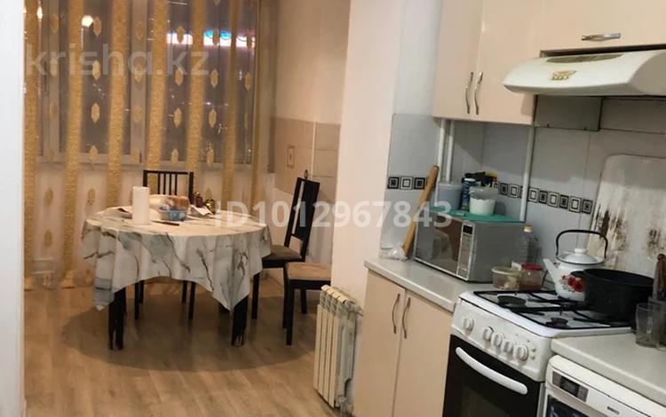 4-комнатная квартира · 90 м² · 2/5 этаж, Сатпаева 32 за 200 000 ₸ в Атырау — фото 2