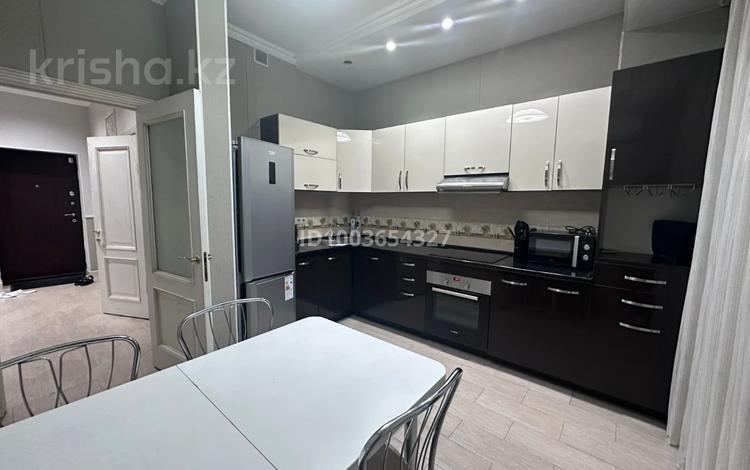 2-комнатная квартира · 85 м² · 5/14 этаж, Абдуллиных 28/1 за 500 000 ₸ в Алматы, Медеуский р-н — фото 2