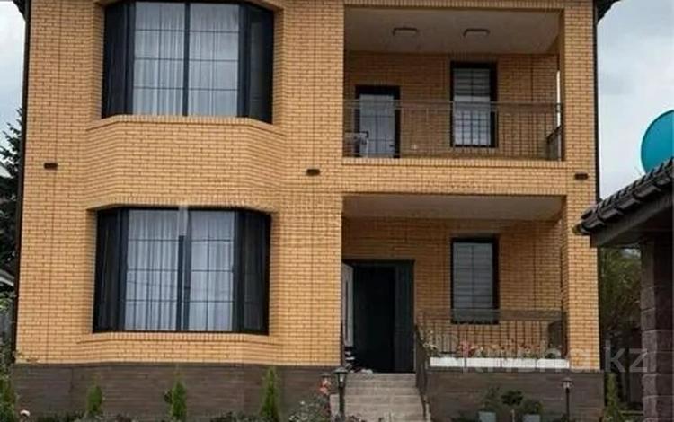 Отдельный дом · 3 комнаты · 150 м² · 6.5 сот., мкр Нур Алатау, Жанар 29 — Абулхаир хан за 250 млн 〒 в Алматы, Бостандыкский р-н — фото 2