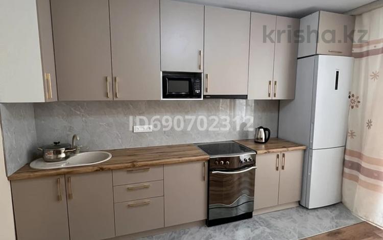 2-комнатная квартира, 70 м², 1/7 этаж помесячно, Шугыла 52