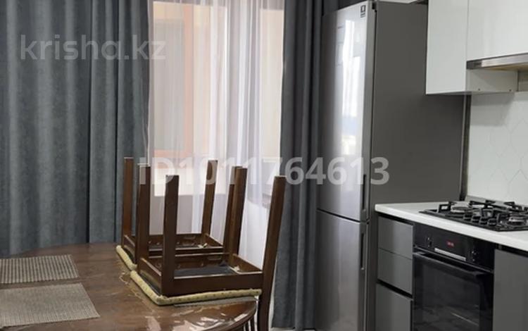 1-бөлмелі пәтер · 35 м², мкр 11, Ул Аз Наурыз 16 — Красный дом, возле моста, офис Гелиос, бағасы: 11 999 ₸ в Актобе — фото 2