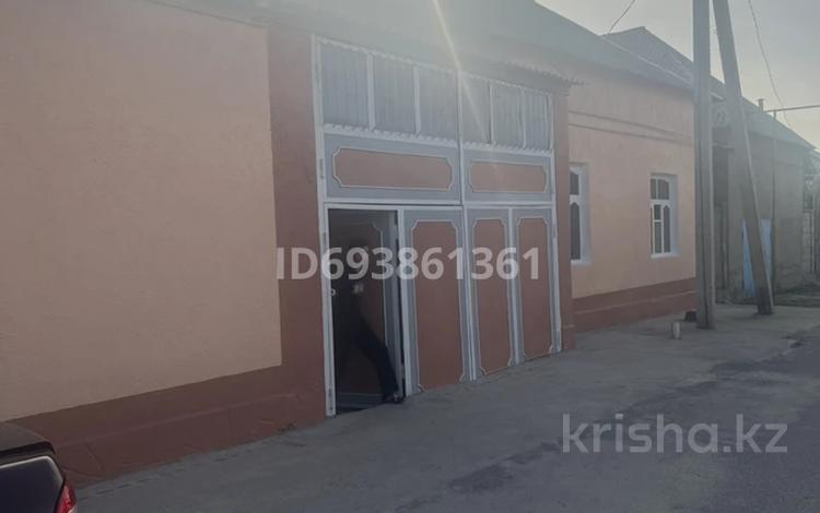 Отдельный дом · 6 комнат · 200 м² · 10 сот., мкр Ынтымак — Коксарай 2 за 30 млн 〒 в Шымкенте, Абайский р-н — фото 2