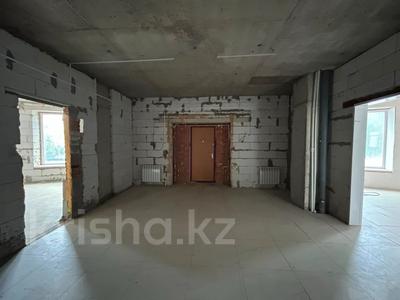 Офисы, магазины и бутики, салоны красоты · 553 м² за 1.2 млн ₸ в Актобе, мкр Шанхай