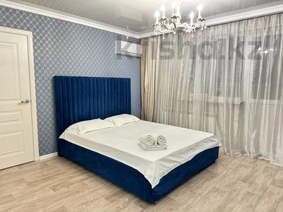 2-комнатная квартира, 56 м², 11/17 этаж по часам, Жандосова 140 за 2 000 〒 в Алматы, Ауэзовский р-н