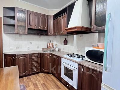 3-комнатная квартира · 77 м² · 2/9 этаж, мкр Аксай-4 70 — Улугбека / Саина за 330 000 ₸ в Алматы, Ауэзовский р-н
