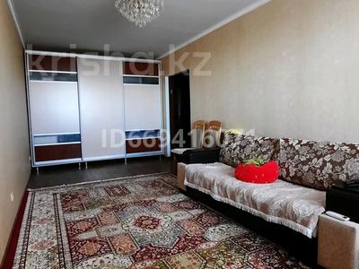 2-комнатная квартира, 63 м², 4/9 этаж, мкр Болашак 133 за 21 млн 〒 в Актобе, мкр Болашак