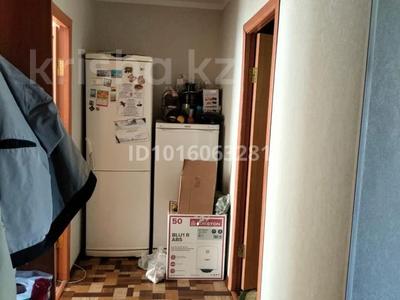 2-комнатная квартира · 42 м² · 5/5 этаж, мкр Юго-Восток, Мкр Юго-Восток Строителей 11 за 200 000 ₸ в Караганде, Казыбек би р-н
