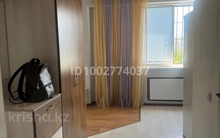 1-комнатная квартира · 35.6 м² · 10/10 этаж, мкр Аксай-1 10/3 — сзади Азия парка за 25.9 млн 〒 в Алматы, Ауэзовский р-н — фото 2