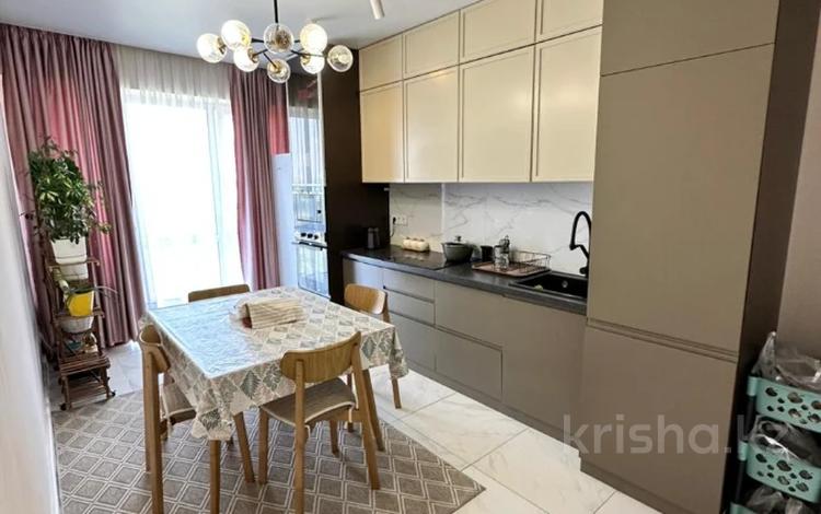 3-бөлмелі пәтер · 93 м² · 8/13 қабат, Муратбаева — Макатаева | ТРЦ Mega Park | Школа №16 | Гимназия №15 | Школа №95, бағасы: 63 млн ₸ в Алматы, Алмалинский р-н — фото 12