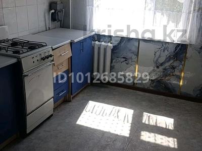 3-бөлмелі пәтер · 64 м² · 4/5 қабат, мкр Карасу, Қарасу ш/а. 3, бағасы: 100 000 ₸ в Таразе