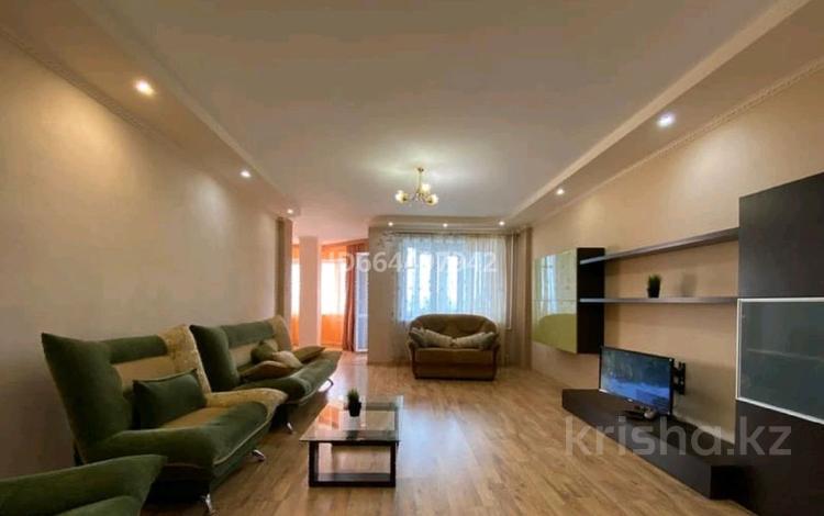 2-комнатная квартира · 58 м² · 4/9 этаж, Абая 117 за 18 000 ₸ в Уральске — фото 4