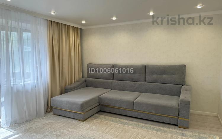 2-комнатная квартира · 53 м² · 4/5 этаж, мкр Юго-Восток, мкр Орбита 10 за 24.5 млн ₸ в Караганде, Казыбек би р-н — фото 2