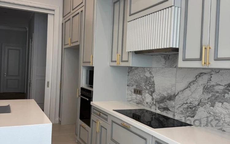 4-бөлмелі пәтер · 230 м² · 3/3 қабат, Кербулакская 8/1 к1, бағасы: 274 млн ₸ в Алматы, Медеуский р-н — фото 25