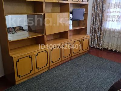 1-комнатная квартира · 35 м² · 3/5 этаж, мкр Михайловка , Бадина 213 за 120 000 〒 в Караганде, Казыбек би р-н