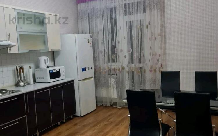 2-бөлмелі пәтер · 90 м² · 6/13 қабат, Пр кунаева 38, бағасы: 230 000 ₸ в Шымкенте — фото 2