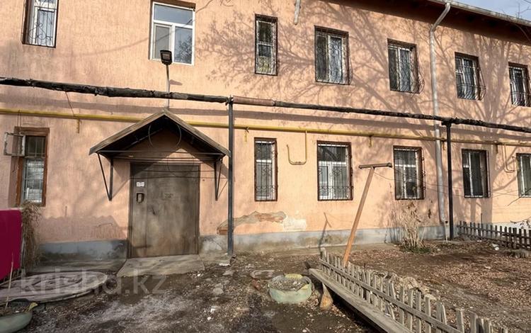 3-бөлмелі пәтер · 56.5 м² · 2/2 қабат, Егизбаев 8, бағасы: 10 млн 〒 в  — фото 2