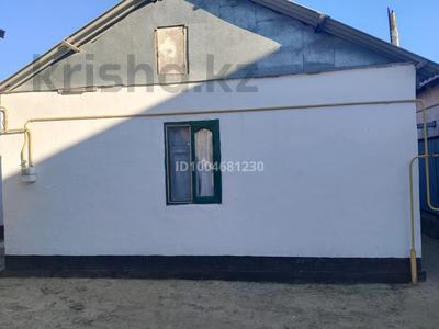 Отдельный дом · 2 комнаты · 80 м², Оркен - 2, Хабиболла Куанышкали 36 за 70 000 〒 в Атырау