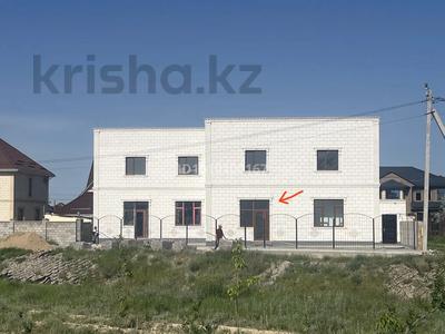 Еркін, кеңселер, монша, қонақ үй және демалыс орындары, фитнес және спорт, медорталықтар мен дәріханалар, білім орталықтары, ойын-сауық, конференц-залдар, кабинеттер және жұмыс орындары · 330 м², бағасы: 500 000 〒 в Таразе, мкр Арай-2