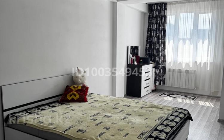 2-комнатная квартира · 90 м² · 4/5 этаж, Халиуллина за 250 000 ₸ в Алматы, Медеуский р-н — фото 2