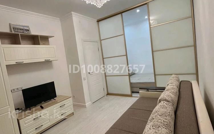 1-комнатная квартира · 42 м² · 2/9 этаж, Кабанбай батыра 29 за 300 000 ₸ в Астане, Нура р-н — фото 2