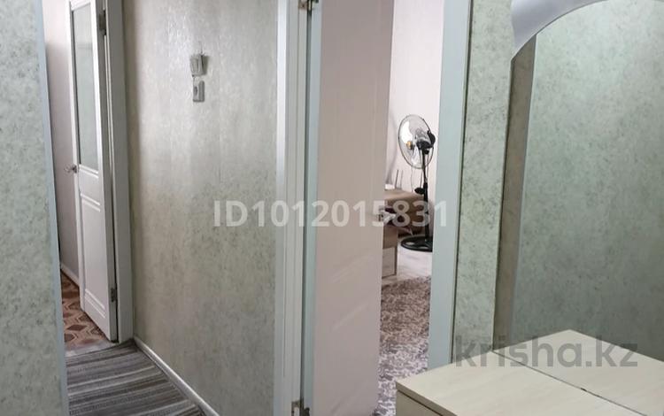 1-комнатная квартира · 33 м² · 2/5 этаж, ул. Кенесары 23 за 15 000 ₸ в Бурабае — фото 2
