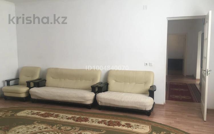 Отдельный дом · 2 комнаты · 84 м², мкр Сарыкамыс, Аз-Тауке 8-1 за 130 000 〒 в Атырау — фото 2