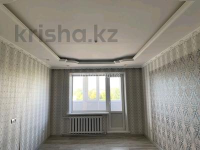 3-комнатная квартира · 59.8 м² · 3/5 этаж, Ауэзова 65 — Есиль бизнес центр за 18.3 млн 〒 в Щучинске