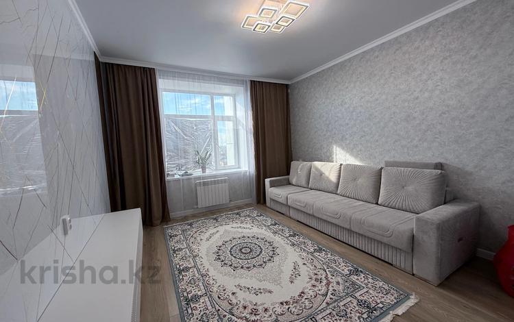 2-комнатная квартира · 61 м² · 8/10 этаж, Муканова за 39.9 млн 〒 в Караганде, Казыбек би р-н — фото 2