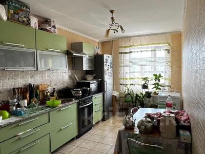 3-комнатная квартира · 87.2 м² · 3/10 этаж, авиагородок за 21 млн 〒 в Актобе, мкр Авиагородок