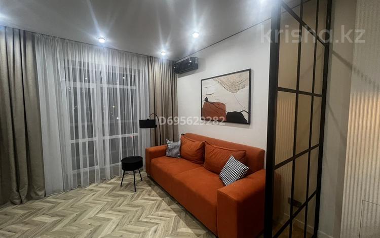 2-комнатная квартира · 47 м² · 4/10 этаж, мкр Юго-Восток, Строителей 33/14 за 350 000 〒 в Караганде, Казыбек би р-н — фото 2
