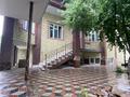 Отдельный дом • 9 комнат • 200 м² • 8 сот., мкр Жайлау за 83 млн 〒 в Шымкенте, Абайский р-н