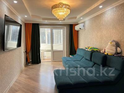 4-комнатная квартира, 90 м², 2/5 этаж, мкр Мамыр-1 за 64 млн 〒 в Алматы, Ауэзовский р-н