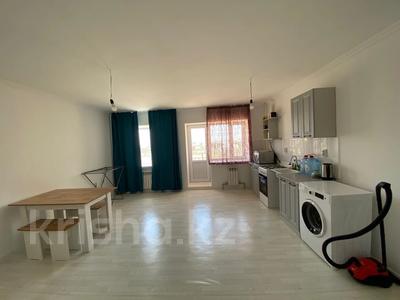 2-бөлмелі пәтер · 41 м² · 4/5 қабат, Жаппасбай батыр 72Л, бағасы: 10 млн ₸ в 