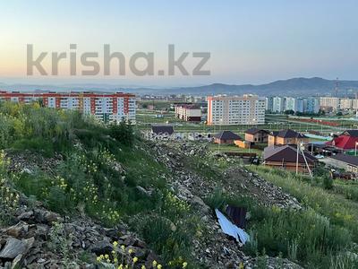 Отдельный дом · 4 комнаты · 120 м² · 10 сот., Акжол 6 — 20 микрорайон за 14 млн 〒 в Усть-Каменогорске