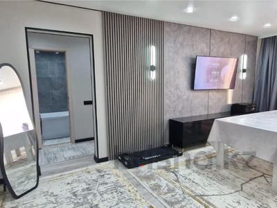 3-комнатная квартира · 65 м² · 9/9 этаж, Майкудук, мкр Голубые пруды за 28 млн ₸ в Караганде, Алихана Бокейханова р-н