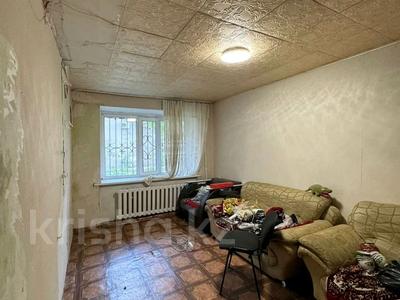 2-комнатная квартира · 46 м² · 1/5 этаж, Майкудук, Майкудук, 18й микрорайон 11 за 10.5 млн ₸ в Караганде, Алихана Бокейханова р-н