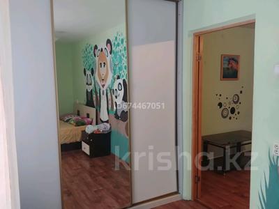 2-комнатная квартира · 43 м² · 3/4 этаж, Махамбета 103 — Гурьевская за 7 000 ₸ в Атырау