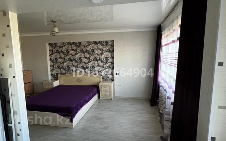 1-комнатная квартира · 31 м² · 5/5 этаж, Нурсултана Назарбаева 9/2 за 150 000 ₸ в Усть-Каменогорске, Ульбинский — фото 2