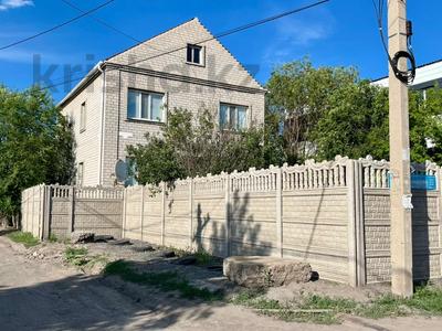 Отдельный дом · 4 комнаты · 202 м² · 10.5 сот., мкр Юго-Восток, Рахимова 170 — Жаровня, Орбита, Мечеть за 60 млн ₸ в Караганде, Казыбек би р-н