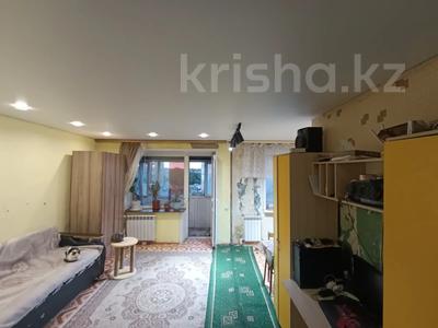 2-комнатная квартира · 46 м² · 5/5 этаж, Майкудук, 15й микрорайон 6 за 7.5 млн ₸ в Караганде, Алихана Бокейханова р-н