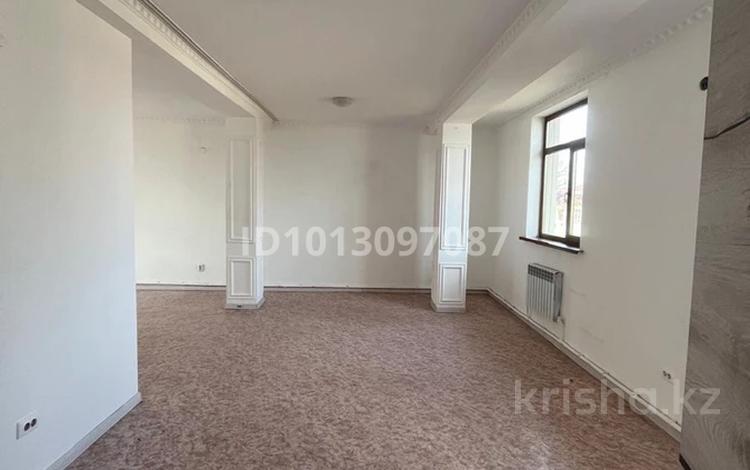 Свободное назначение, офисы · 50 м² за 160 000 ₸ в Шымкенте, Абайский р-н — фото 2