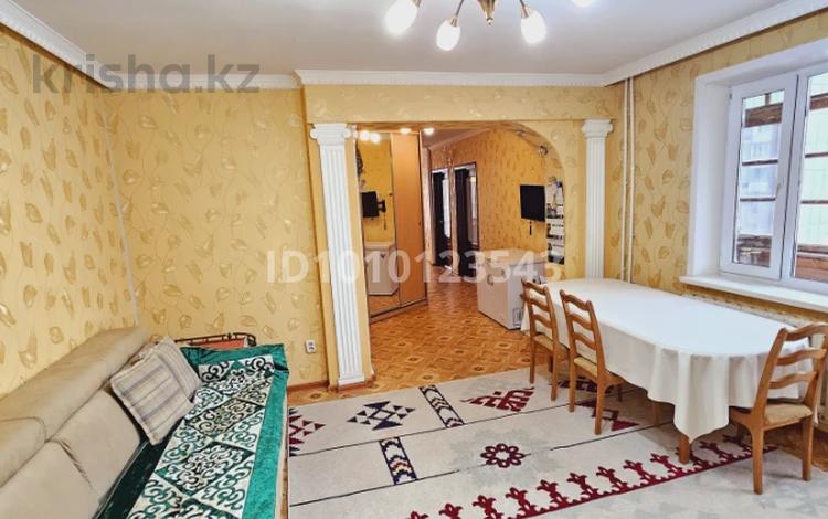 4-бөлмелі пәтер · 80 м² · 3/5 қабат, мкр Юго-Восток, Мкр Степной 1 1, бағасы: 28 млн ₸ в Караганде, Казыбек би р-н — фото 2
