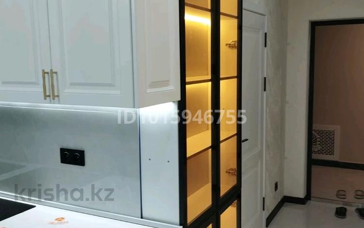 1-комнатная квартира · 40 м² · 10/16 этаж, К. Толеметова 83 за 250 000 ₸ в Шымкенте — фото 2