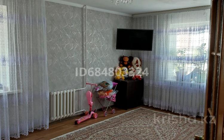 3-бөлмелі пәтер, 70 м², 4/5 қабат, Павлова 42 — Маг.Апельсин, Рахат, бағасы: 28 млн 〒 в Костанае — фото 4